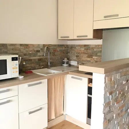 Appartement Apartment, 700m And Parking *